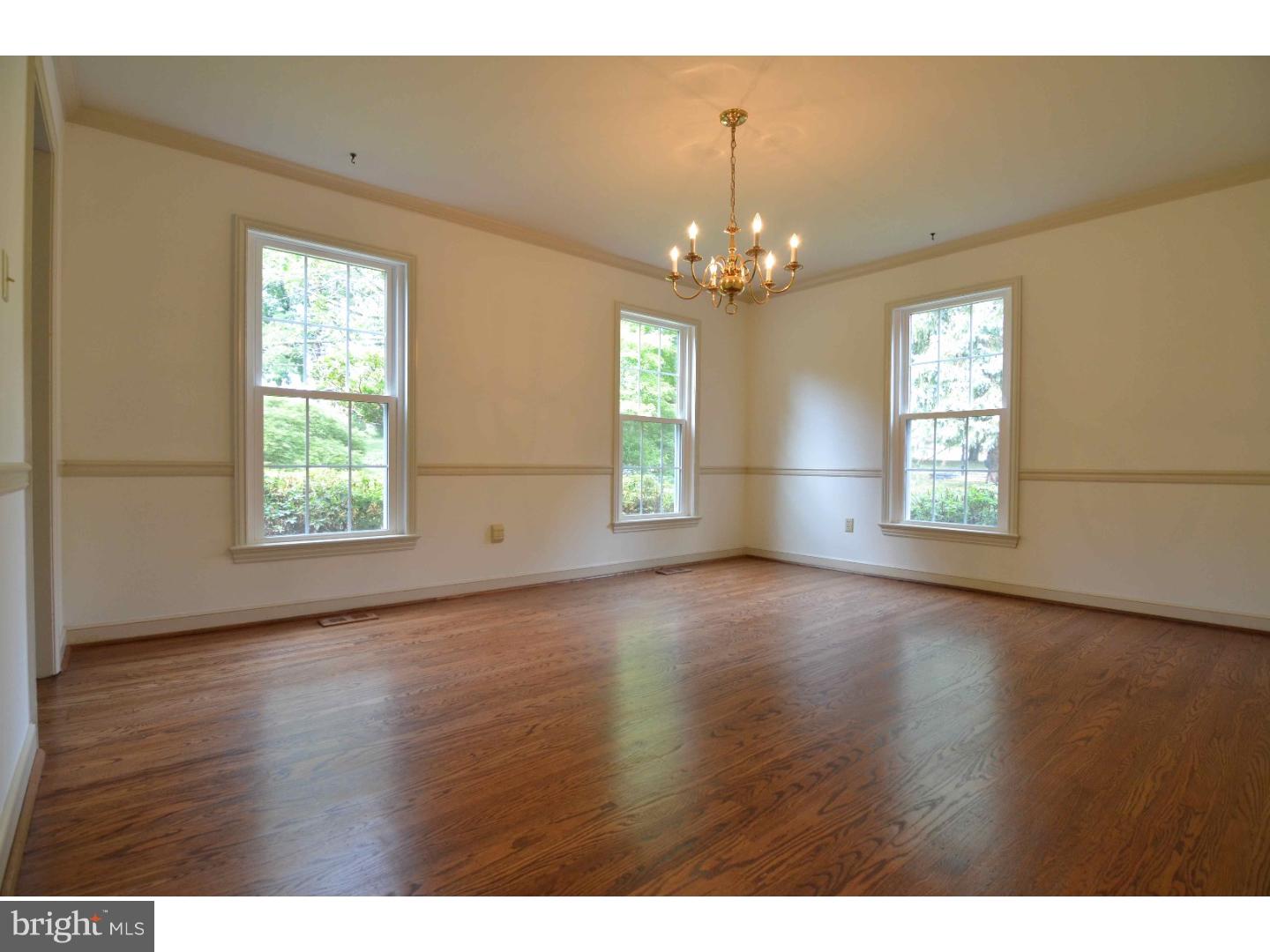 23 Fariston Road Wayne, PA 19087 - Photo 8 of 22 Dining Room