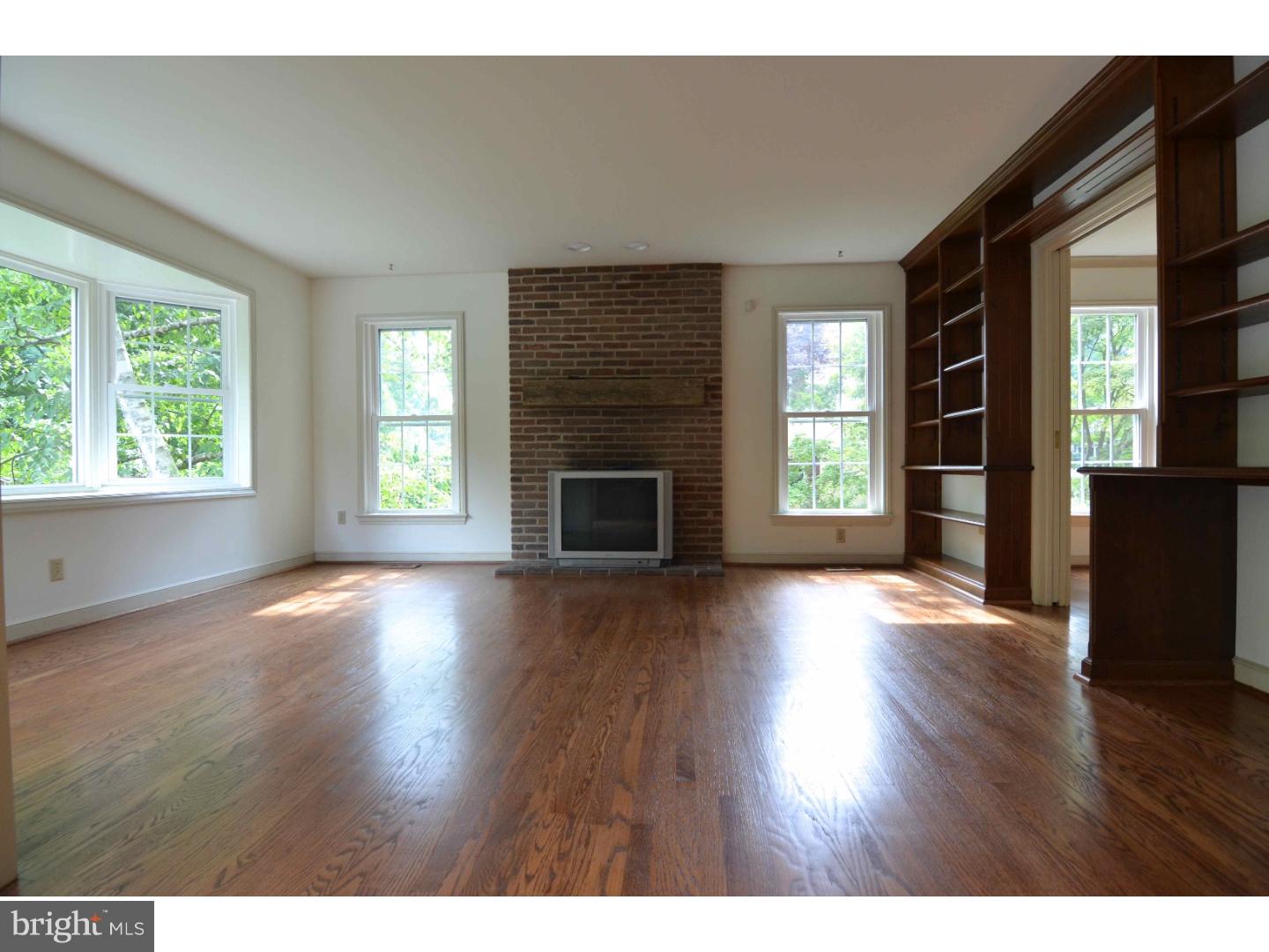 23 Fariston Road Wayne, PA 19087 - Photo 9 of 22 Family Room