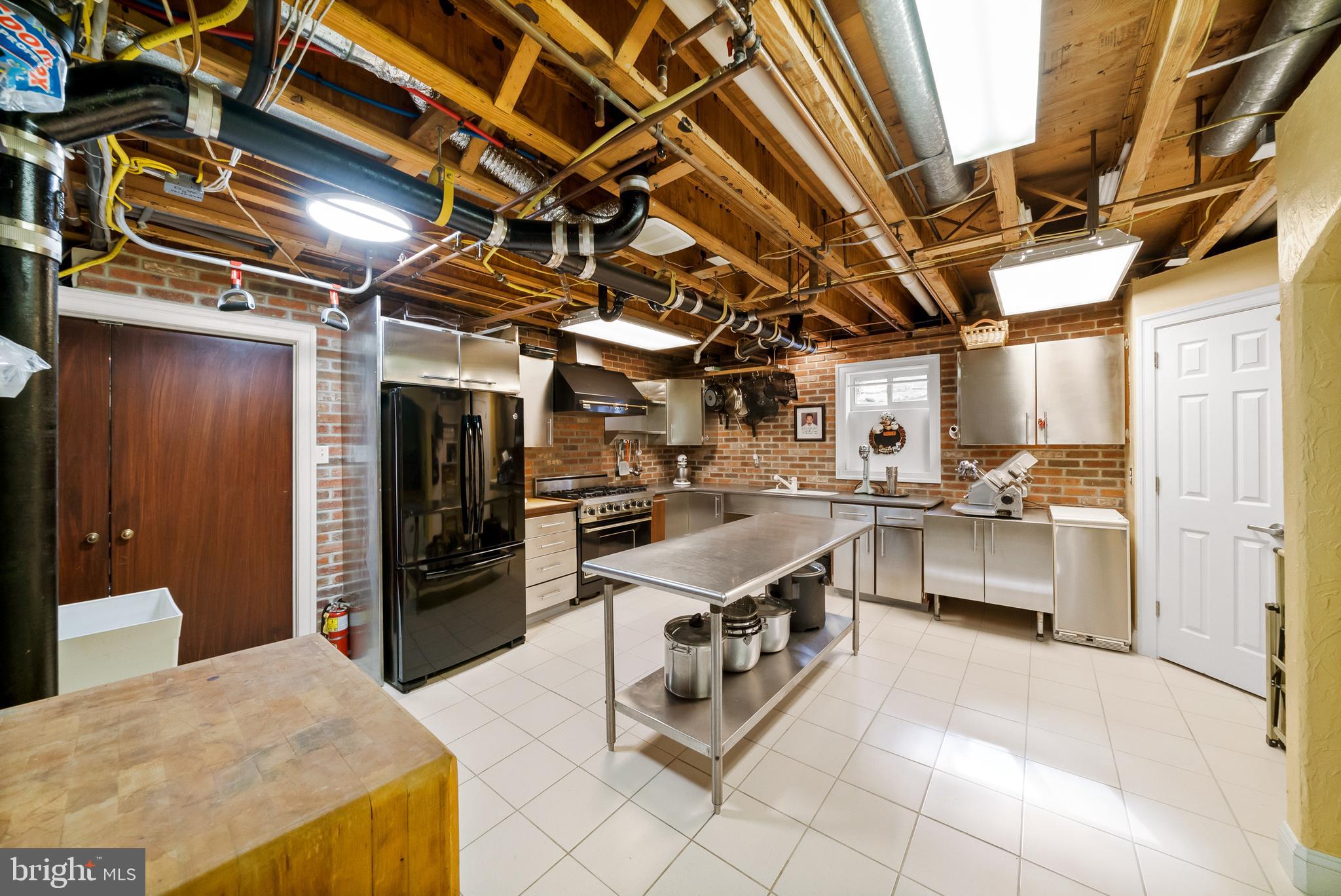734 Pine Ridge Road Media, PA 19063 - Photo 51 of 99 Lower level kitchen