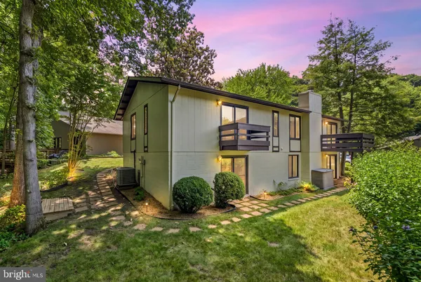 $620,000 | 12307 Mulberry Court, Woodbridge, VA 22192
