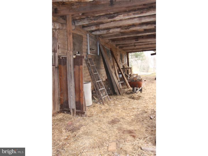 1330 Temple Road Pottstown, PA 19465 - Photo 23 of 25 Barn