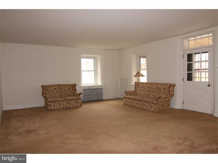 1330 Temple Road Pottstown, PA 19465 - Photo 6 of 25 Living Room