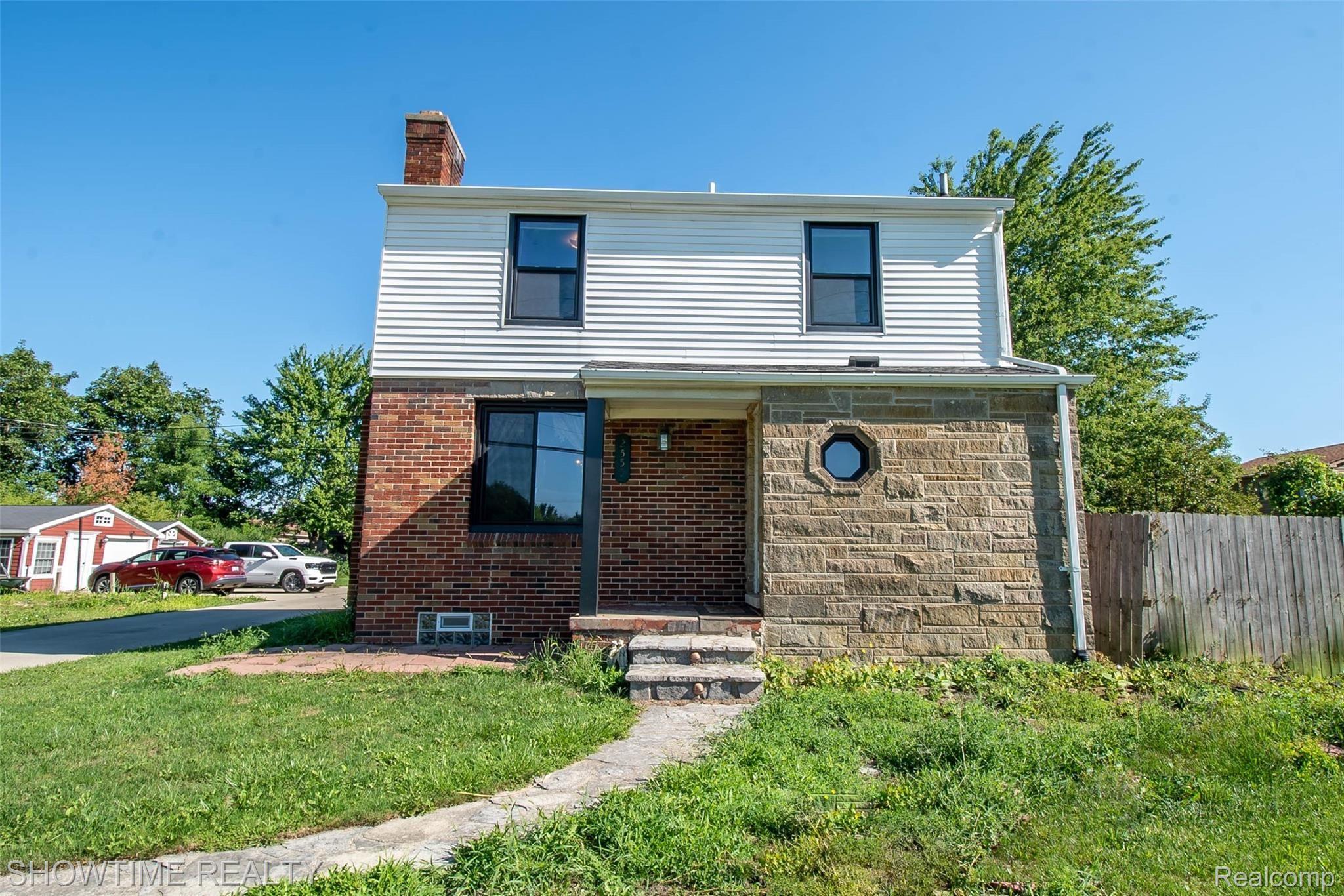 2559 East Maple Road Troy, MI 48083 - Photo 1 of 14 DSC07491-HDR.jpg