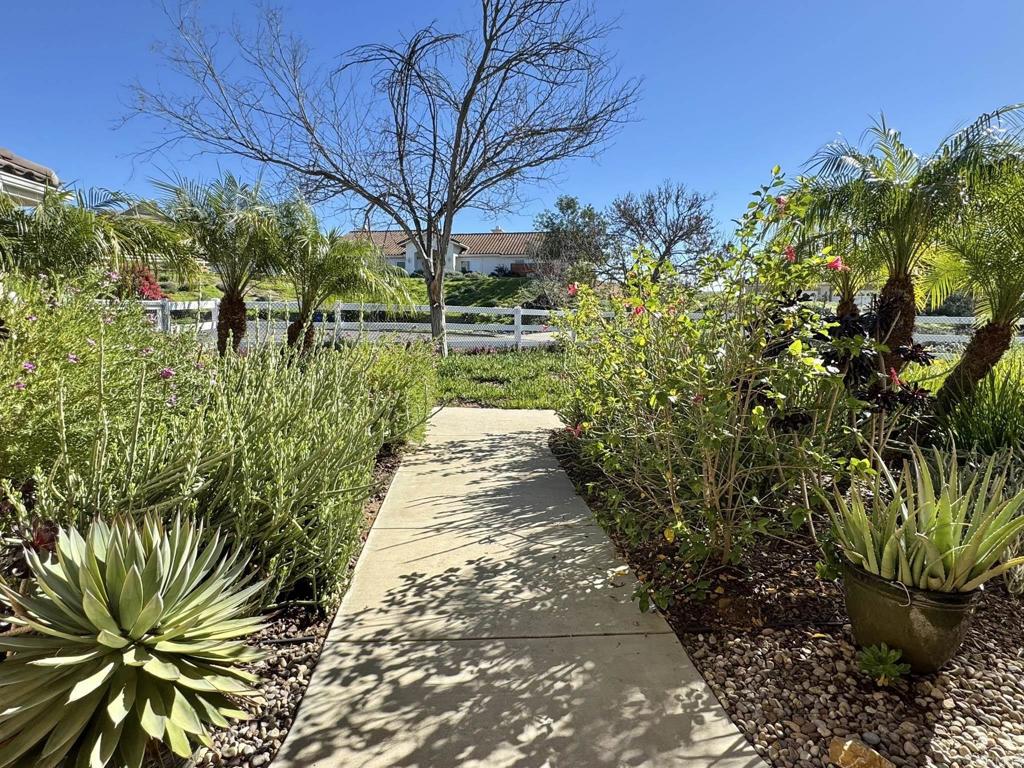 30606 Falling Star Circle Valley Center, CA 92082 - Photo 6 of 70
