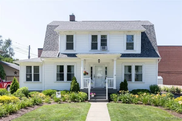 $299,900 | 15 Park Boulevard, Lancaster, NY 14086