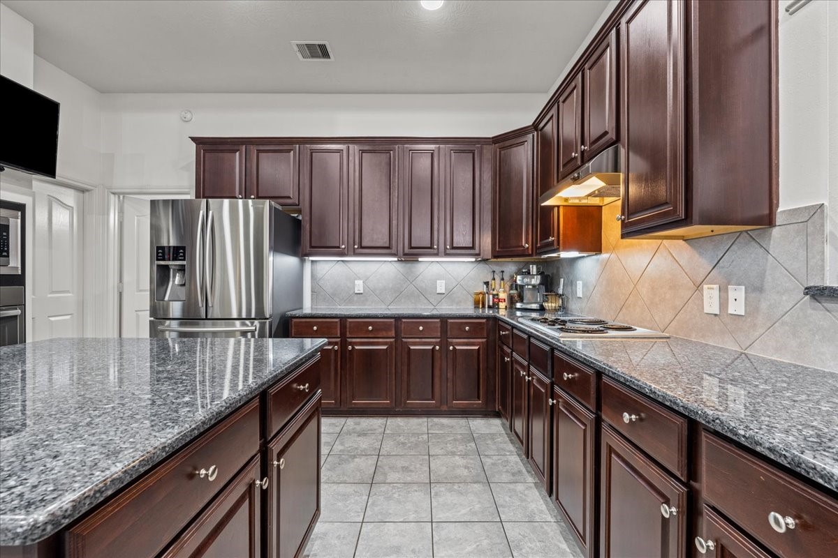 3911 Palm Crest Drive Rosharon, TX 77583 - Photo 15 of 47