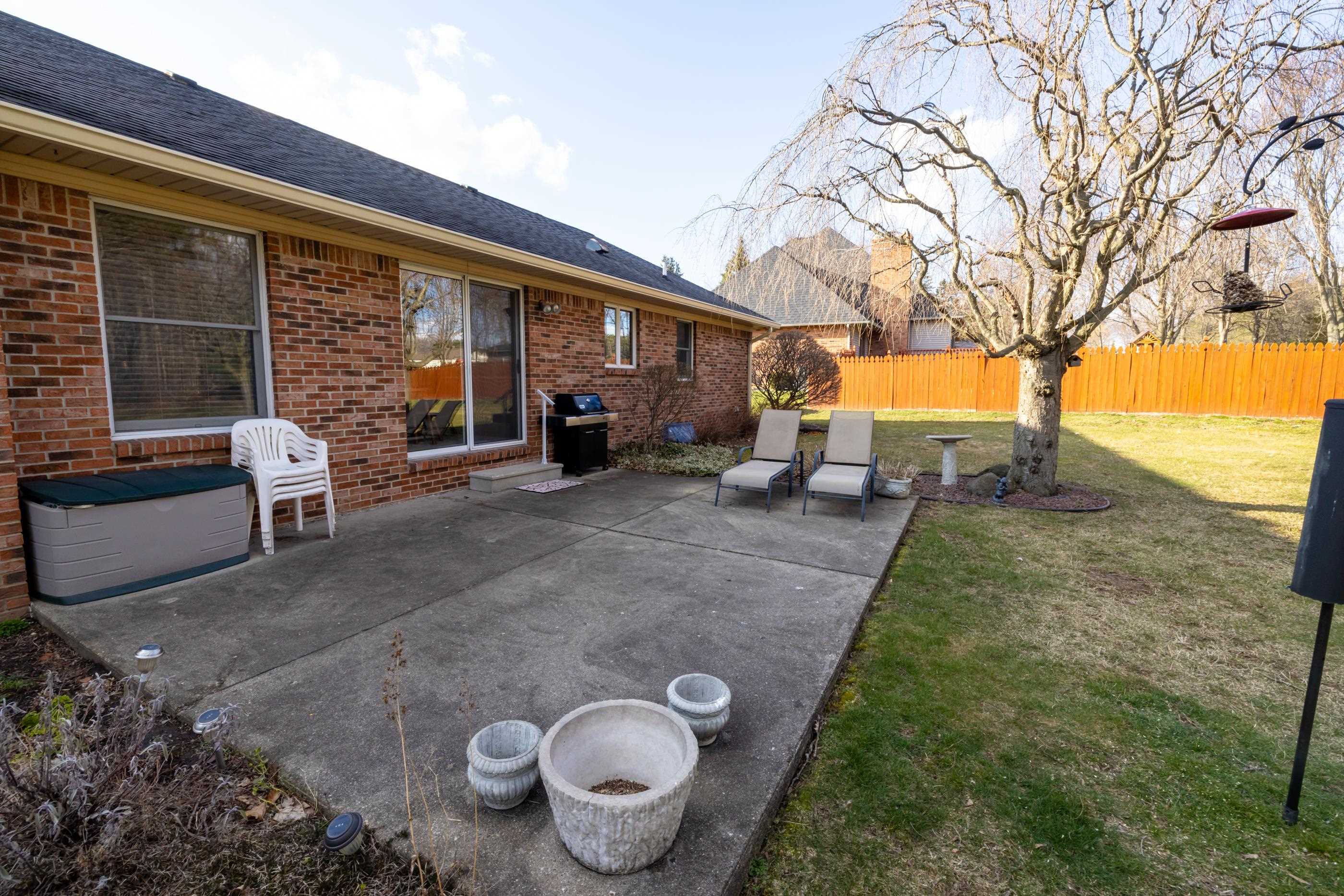 1284 Springborrow Drive Flint, MI 48532 - Photo 48 of 54 50104429-47.JPG