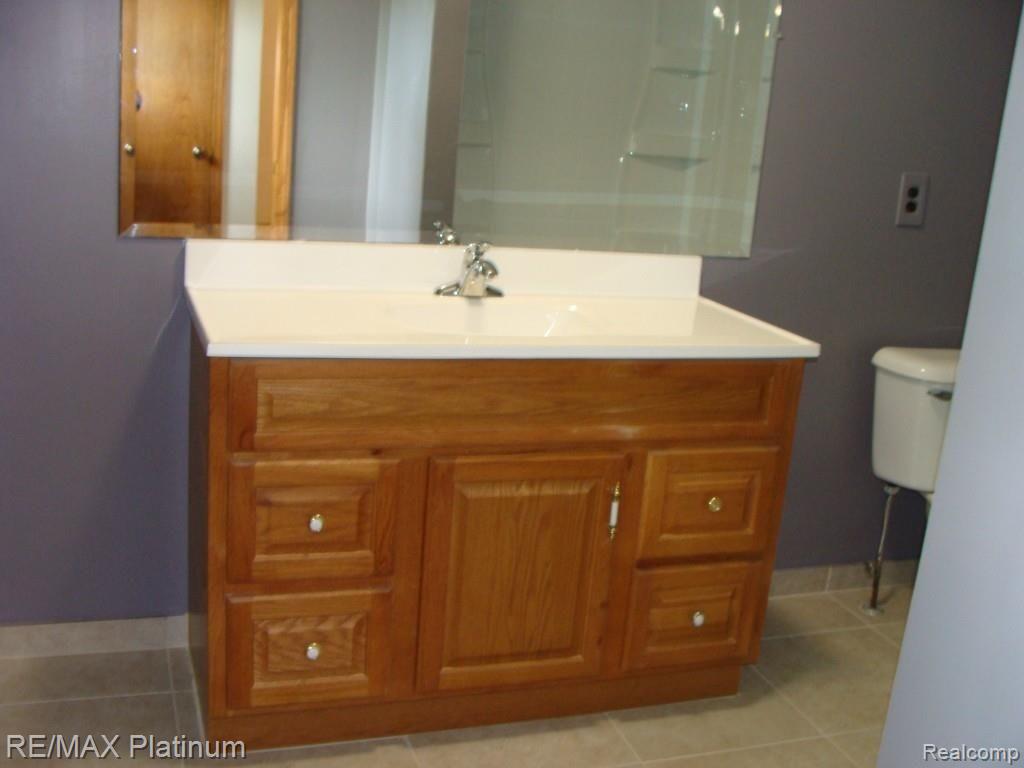 3975 Bigelow Road Howell, MI 48855 - Photo 19 of 26 Second Bathroom