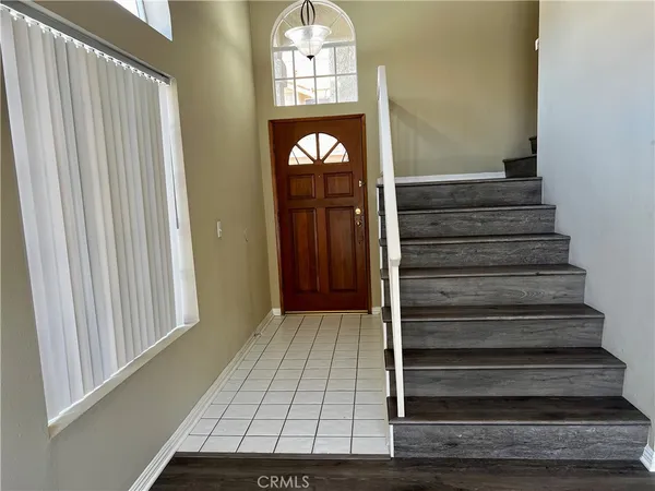 $2,800 | 375 East Phillips Boulevard, Pomona, CA 91766