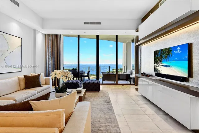 $5,750,000 | 2821 South Bayshore Drive, Unit 19B, Miami, FL 33133