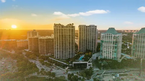 $5,750,000 | 2821 South Bayshore Drive, Unit 19B, Miami, FL 33133