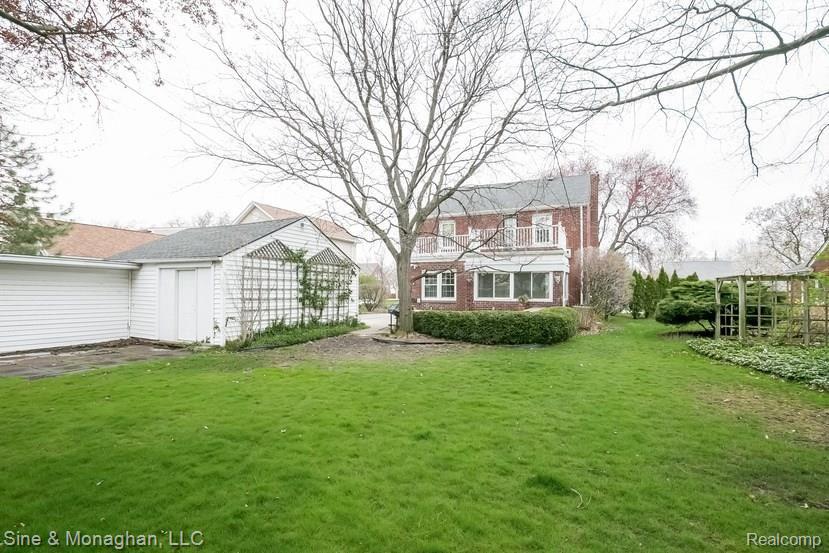1383 Hawthorne Road Grosse Pointe, MI 48236 - Photo 36 of 40