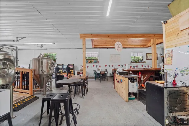 $459,000 | 19815 Highway 706, Montrose, PA 18801