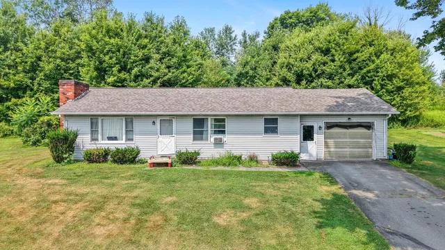 $459,000 | 19815 Highway 706, Montrose, PA 18801