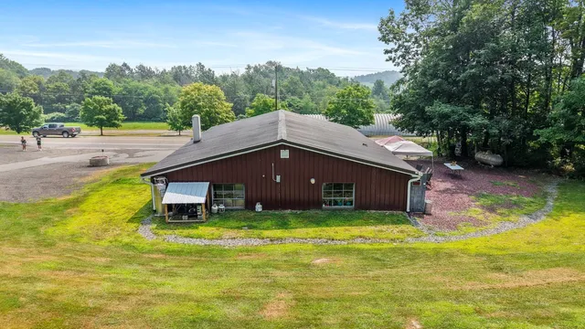 $459,000 | 19815 Highway 706, Montrose, PA 18801