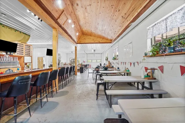 $459,000 | 19815 Highway 706, Montrose, PA 18801