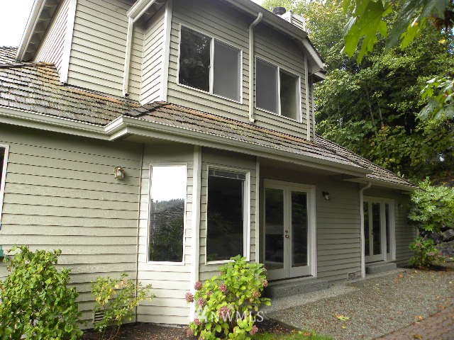 10221 Northeast 151st Street Bothell, WA 98011 - Photo 17 of 17 Gallery Image 17
