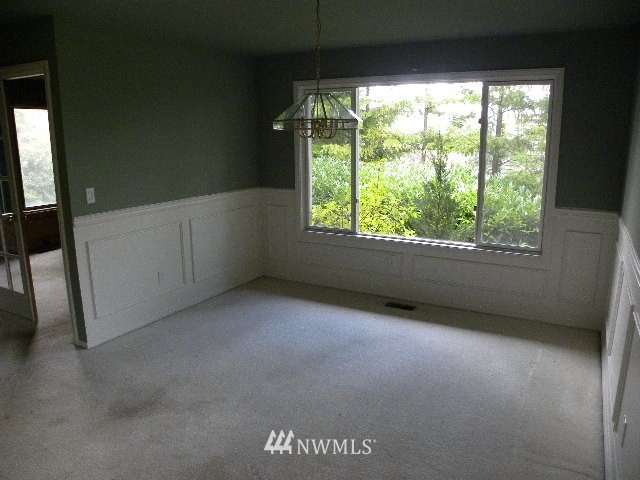 10221 Northeast 151st Street Bothell, WA 98011 - Photo 3 of 17 Gallery Image 3