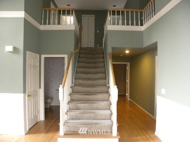 10221 Northeast 151st Street Bothell, WA 98011 - Photo 6 of 17 Gallery Image 6