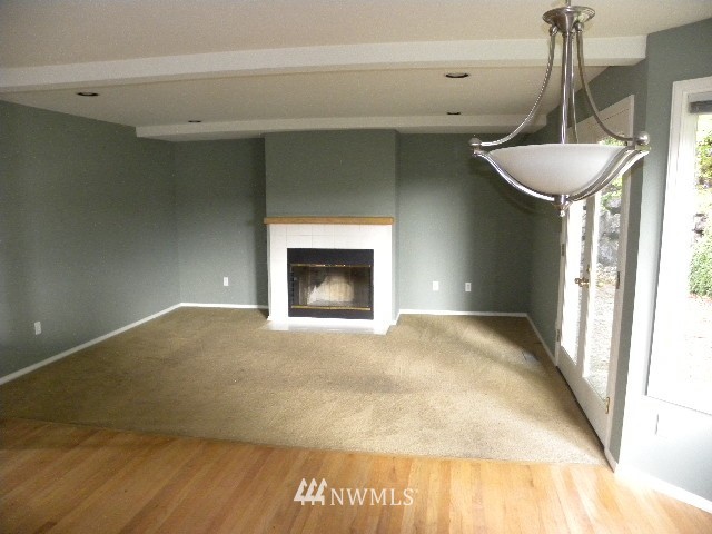 10221 Northeast 151st Street Bothell, WA 98011 - Photo 9 of 17 Gallery Image 9