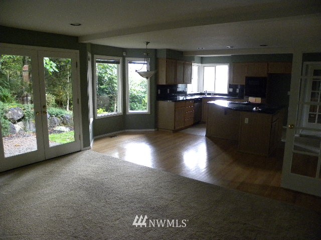 10221 Northeast 151st Street Bothell, WA 98011 - Photo 10 of 17 Gallery Image 10