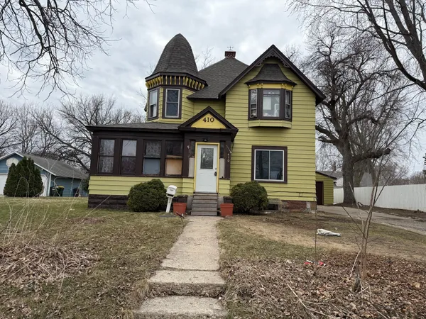 $115,000 | 410 11th Street Southwest, Willmar, MN 56201