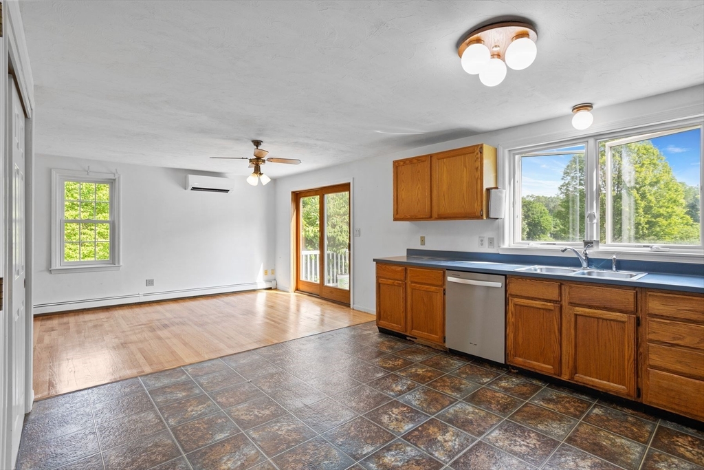 10 Farm Road Stow, MA 01775 - Photo 11 of 37