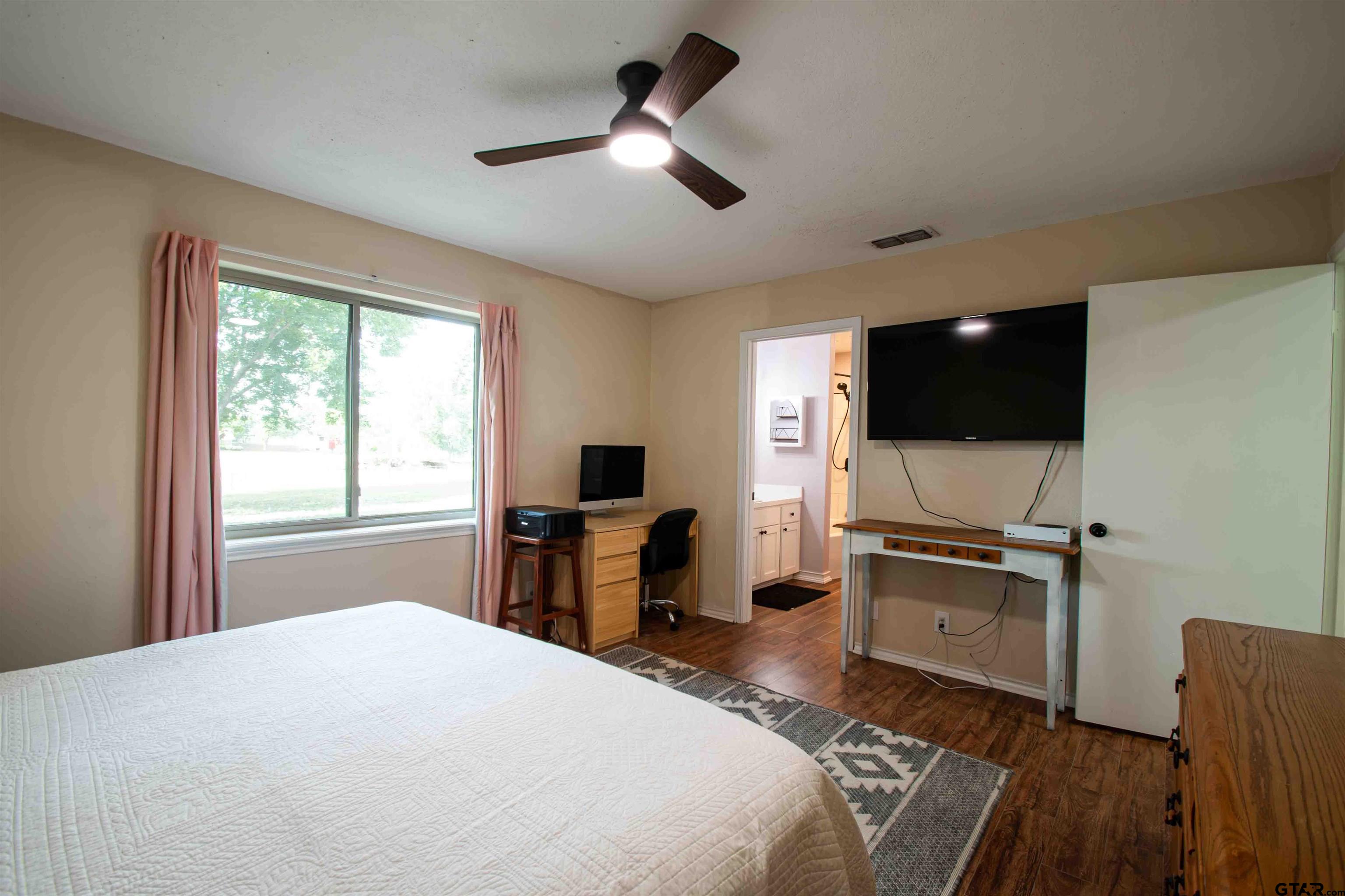 14230 Ridgewood Street Tyler, TX 75709 - Photo 4 of 48