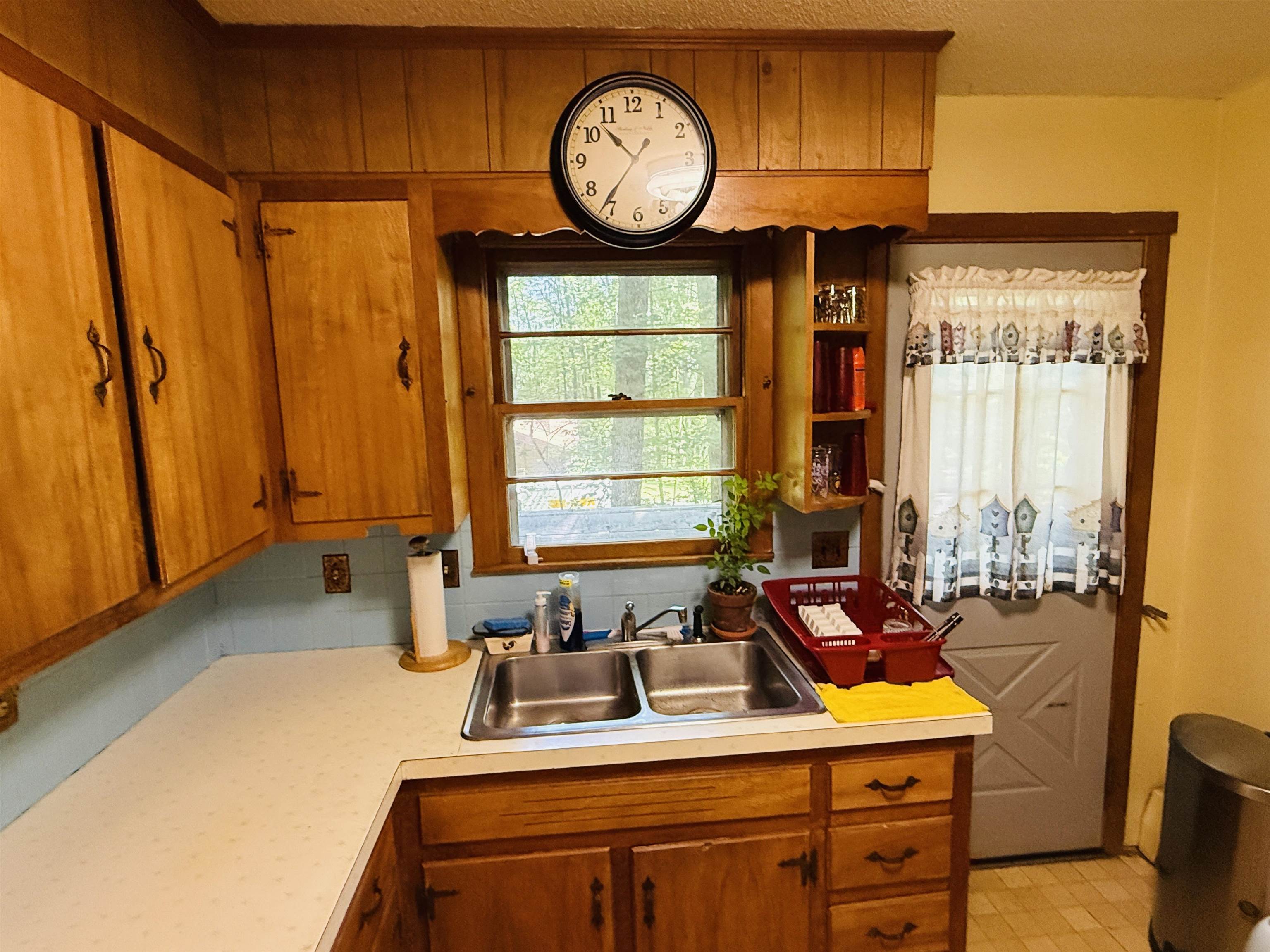 77 Griswold Drive Rockingham, VT 05101 - Photo 14 of 30