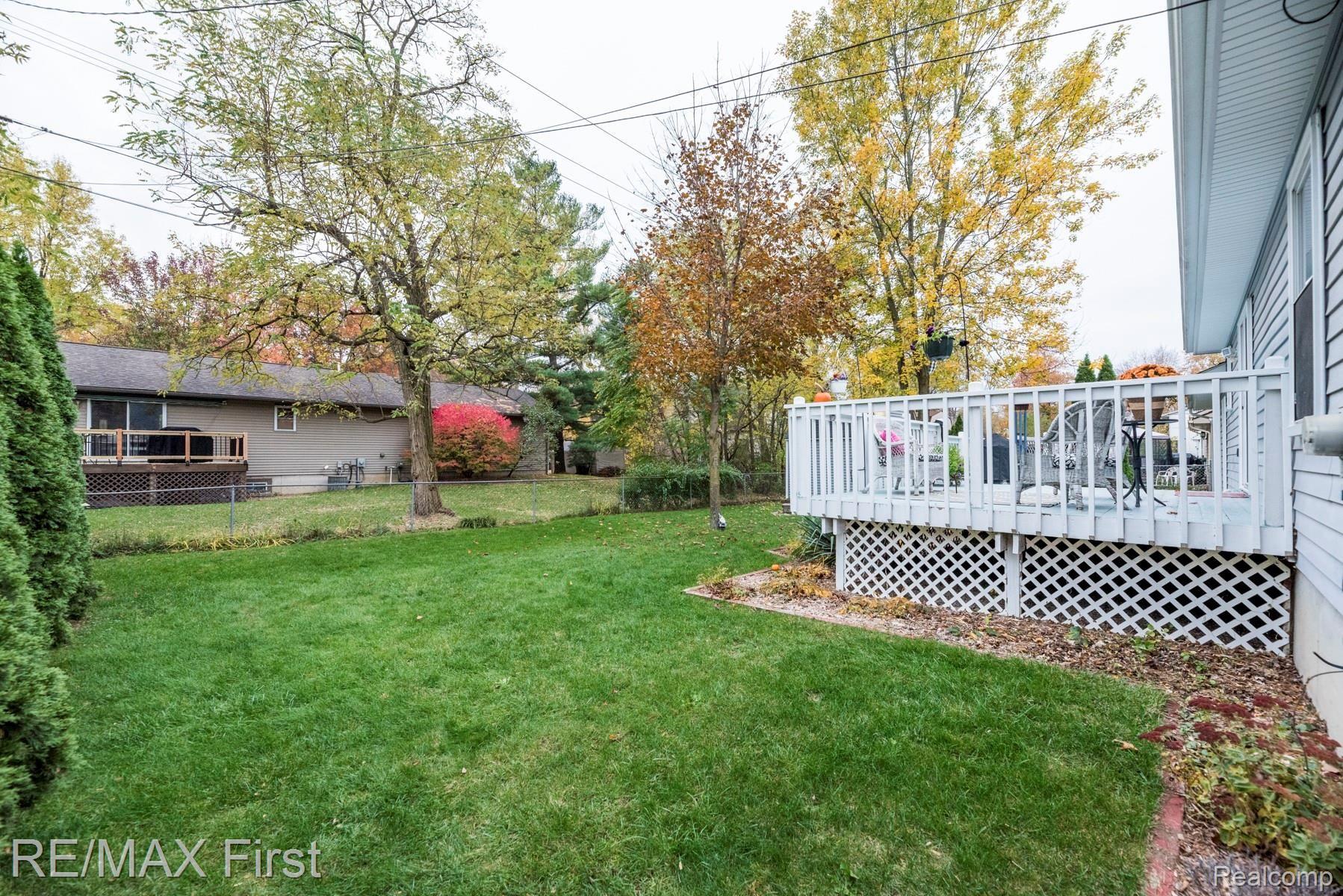 1356 Miller Road Lake Orion, MI 48362 - Photo 21 of 50 Vogel Team Miller Home-11.jpg