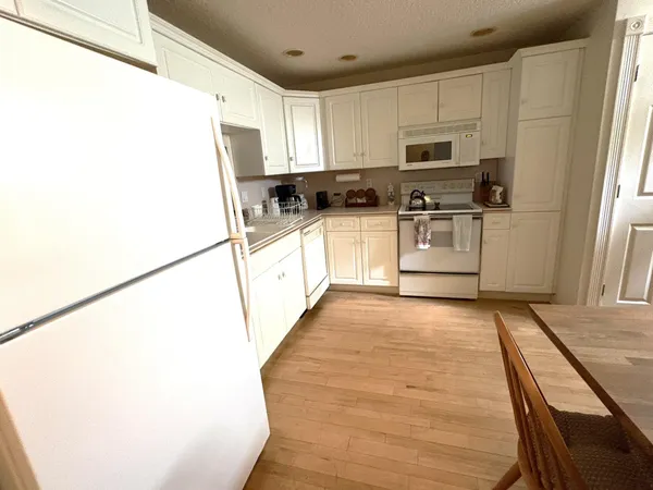 $289,788 | 2501 Northeast 14th Street, Unit 301, Pompano Beach, FL 33062