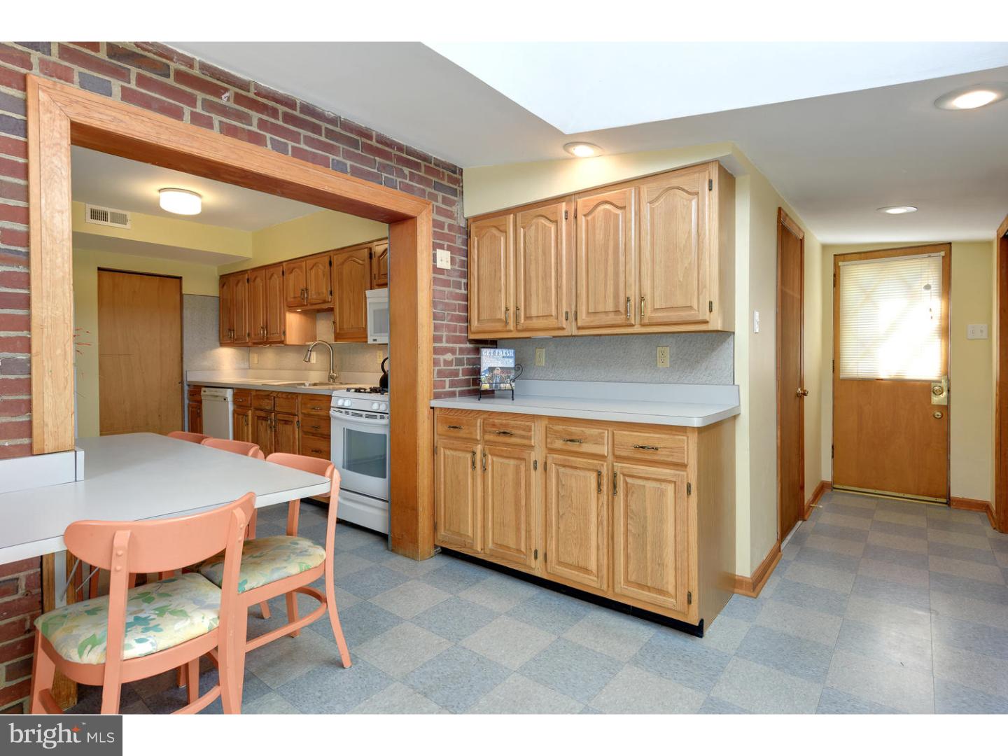 1604 Hampton Road Havertown, PA 19083 - Photo 14 of 25 Kitchen