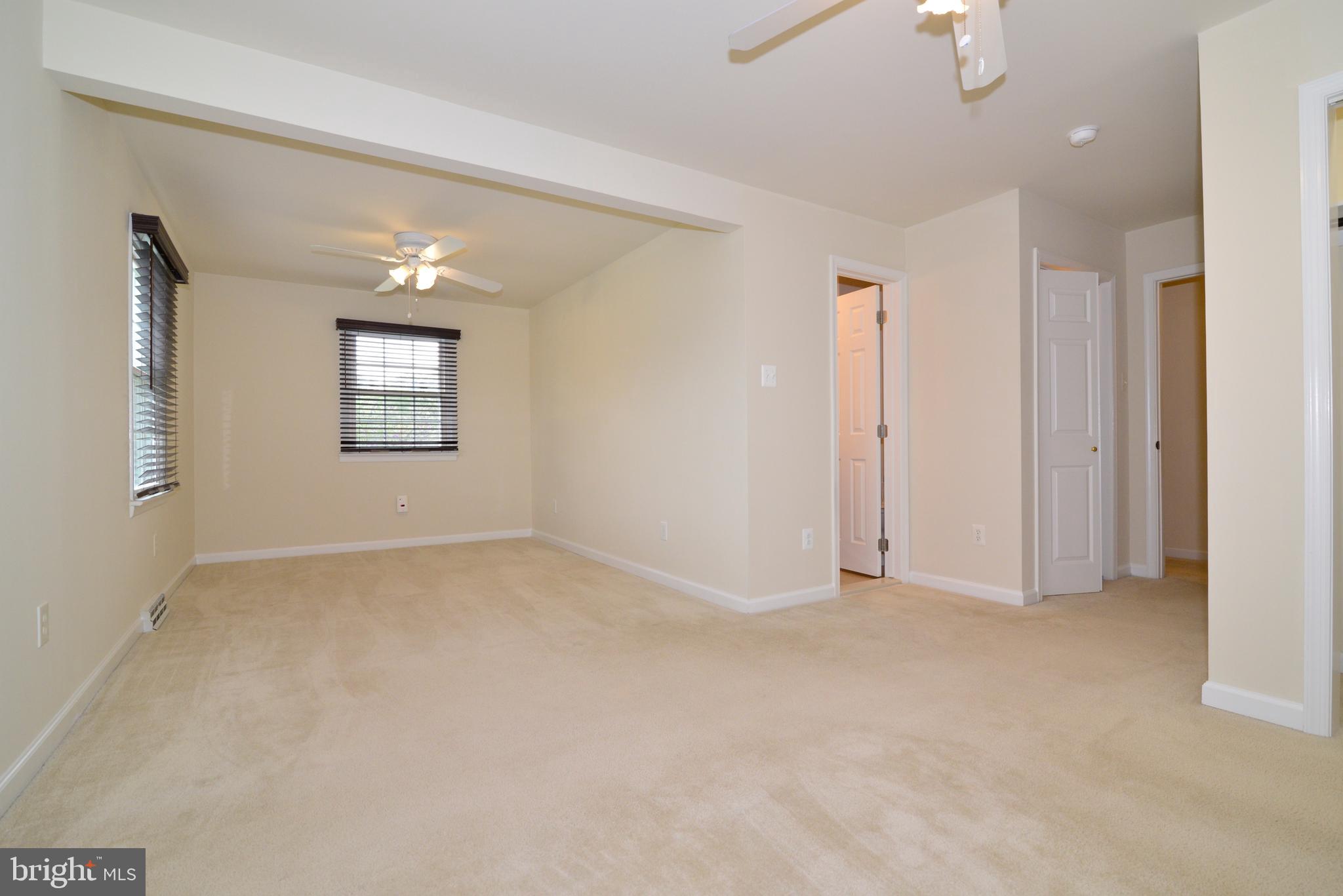 19559 Airmont Road Round Hill, VA 20141 - Photo 14 of 48 MBR w/spacious sitting area