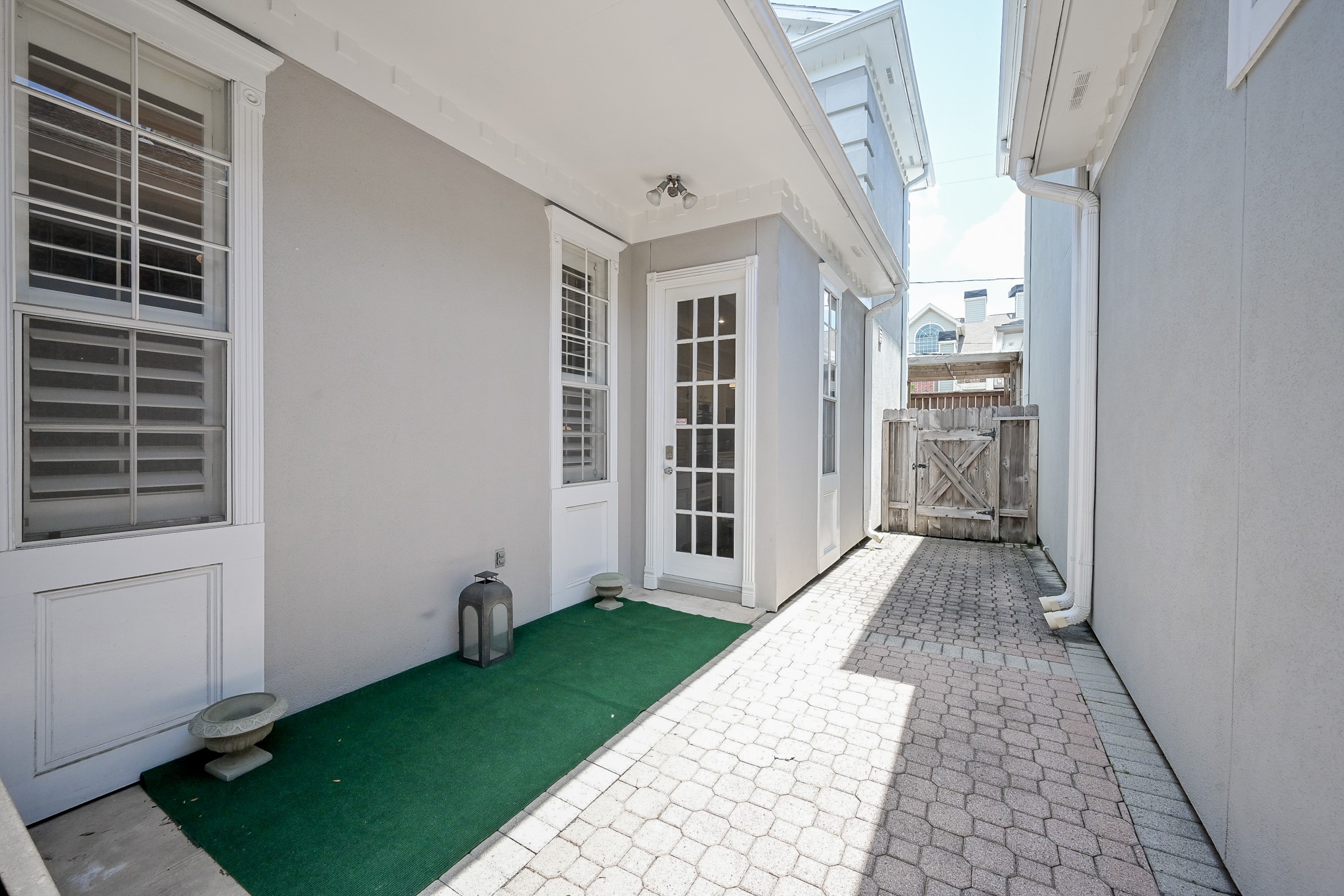 2301 Steel Street Houston, TX 77098 - Photo 31 of 34 Side