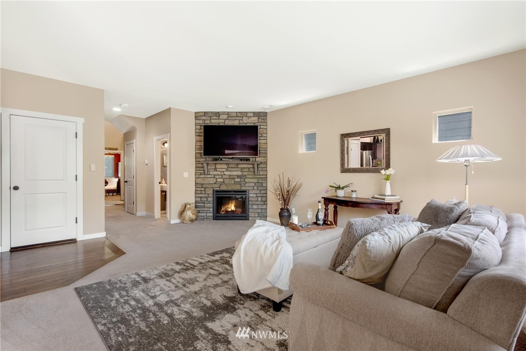 626 182nd Street Southeast Bothell, WA 98012 - Photo 4 of 26 Gallery Image 4