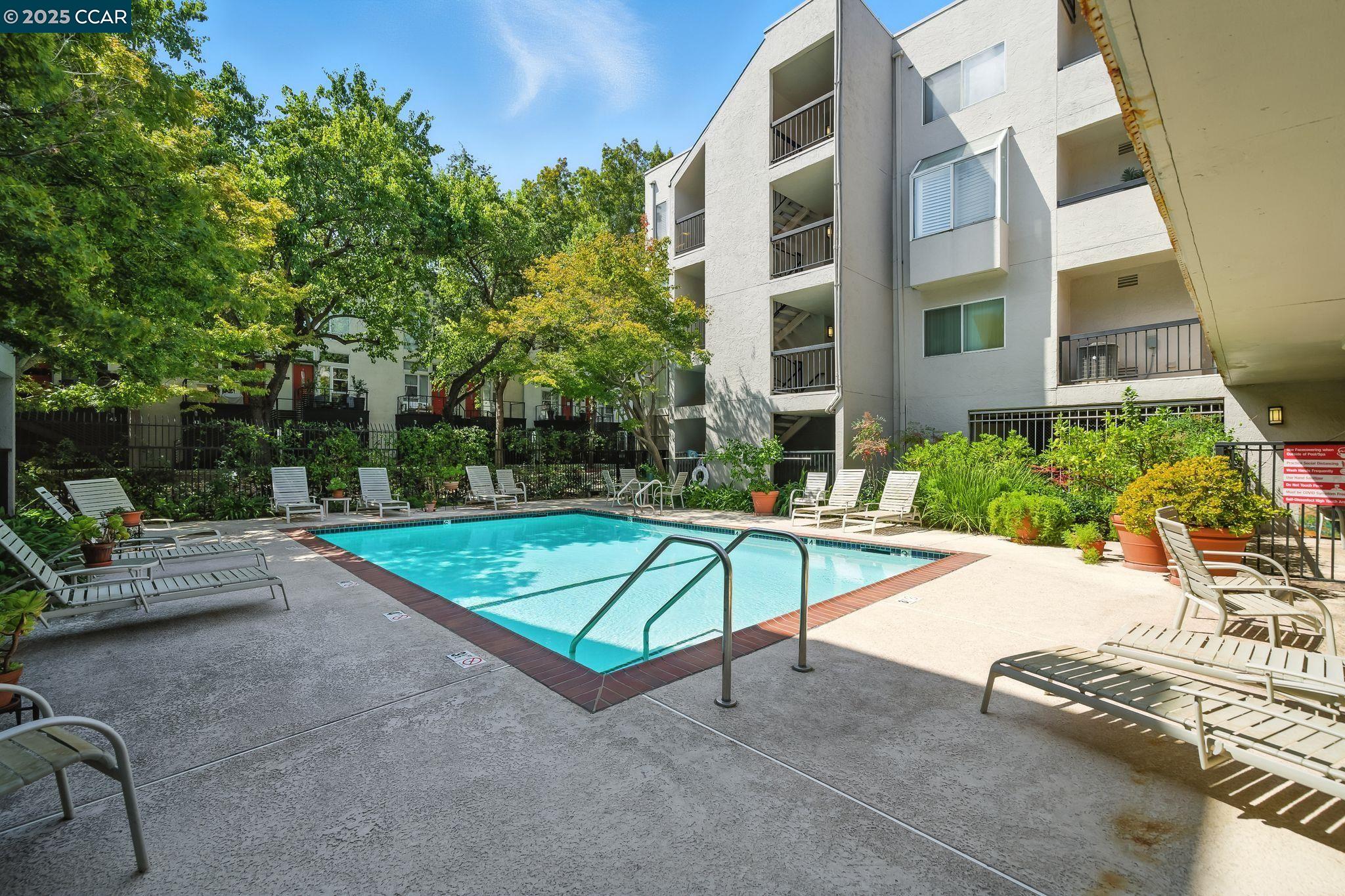 3183 Wayside Plaza, Unit 320 Walnut Creek, CA 94597 - Photo 29 of 34 a view of a patio with a backyard