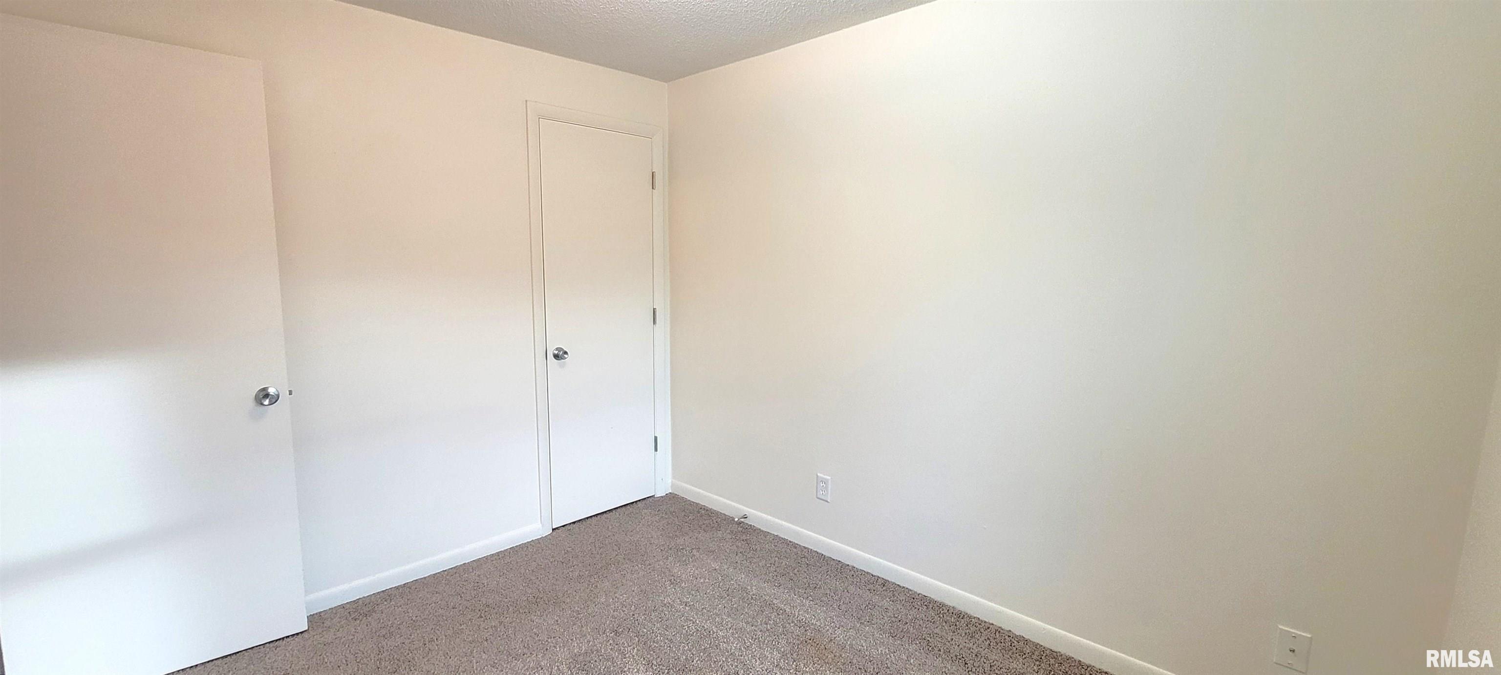 1052 Ohio Avenue Springfield, IL 62702 - Photo 19 of 39
