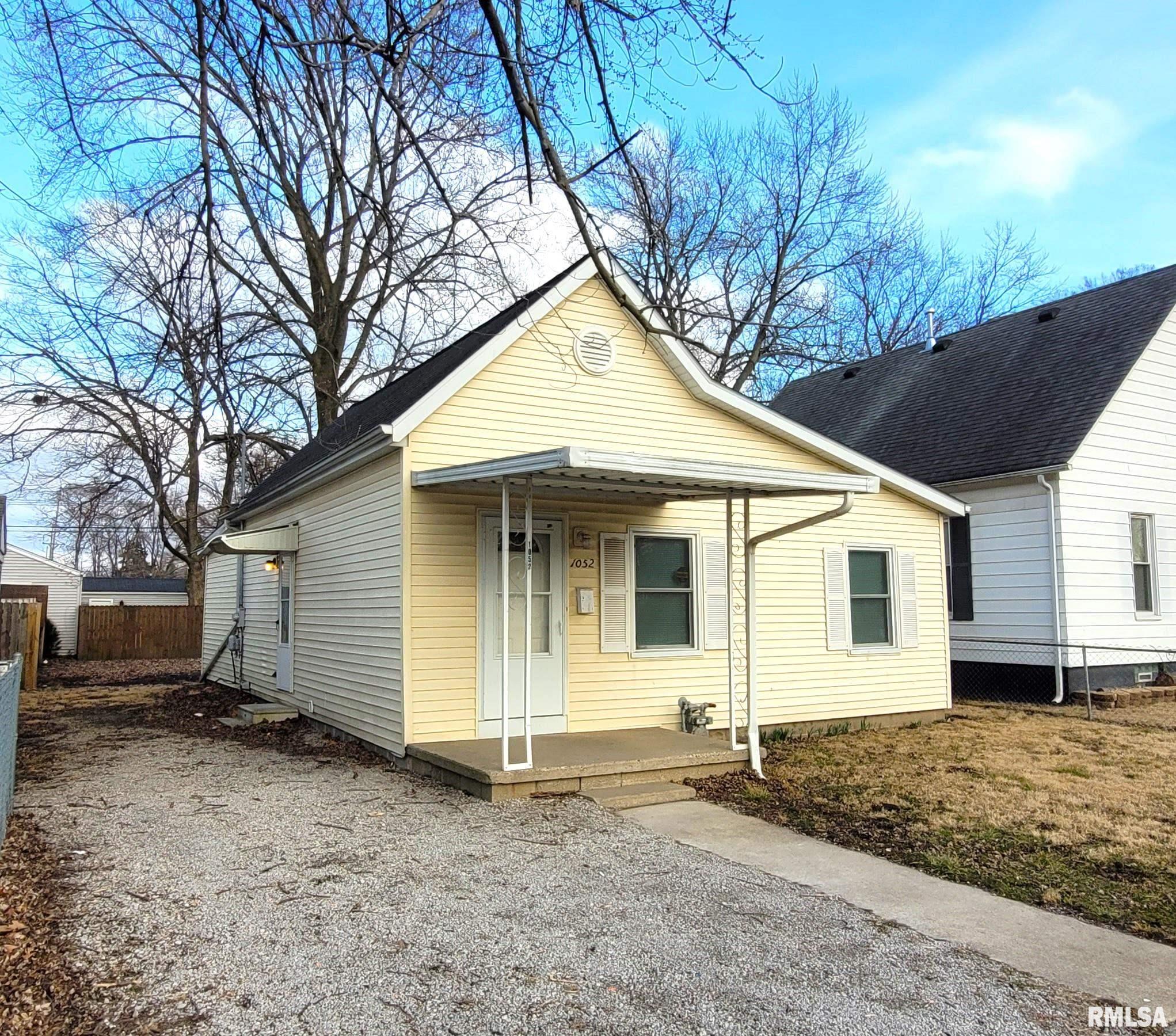 1052 Ohio Avenue Springfield, IL 62702 - Photo 2 of 39