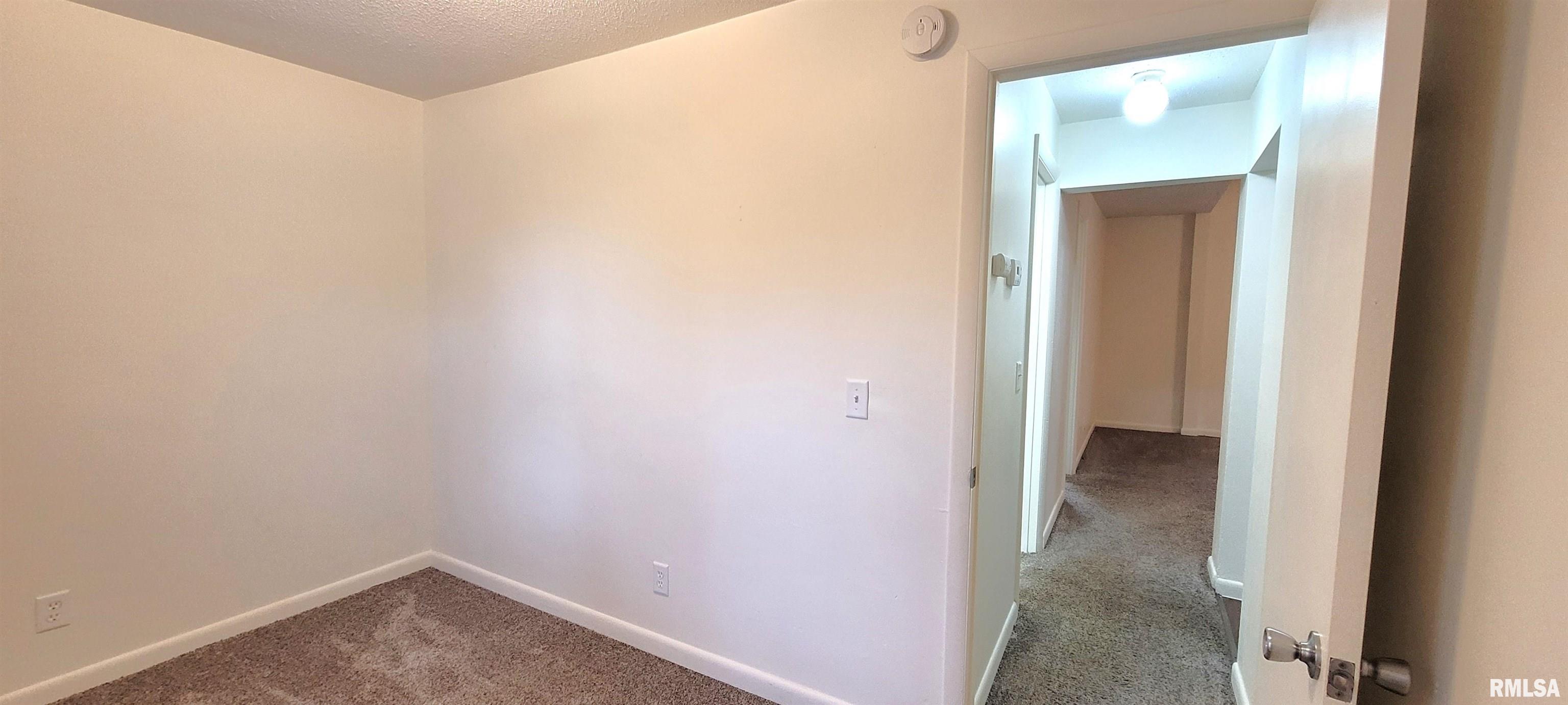 1052 Ohio Avenue Springfield, IL 62702 - Photo 34 of 39