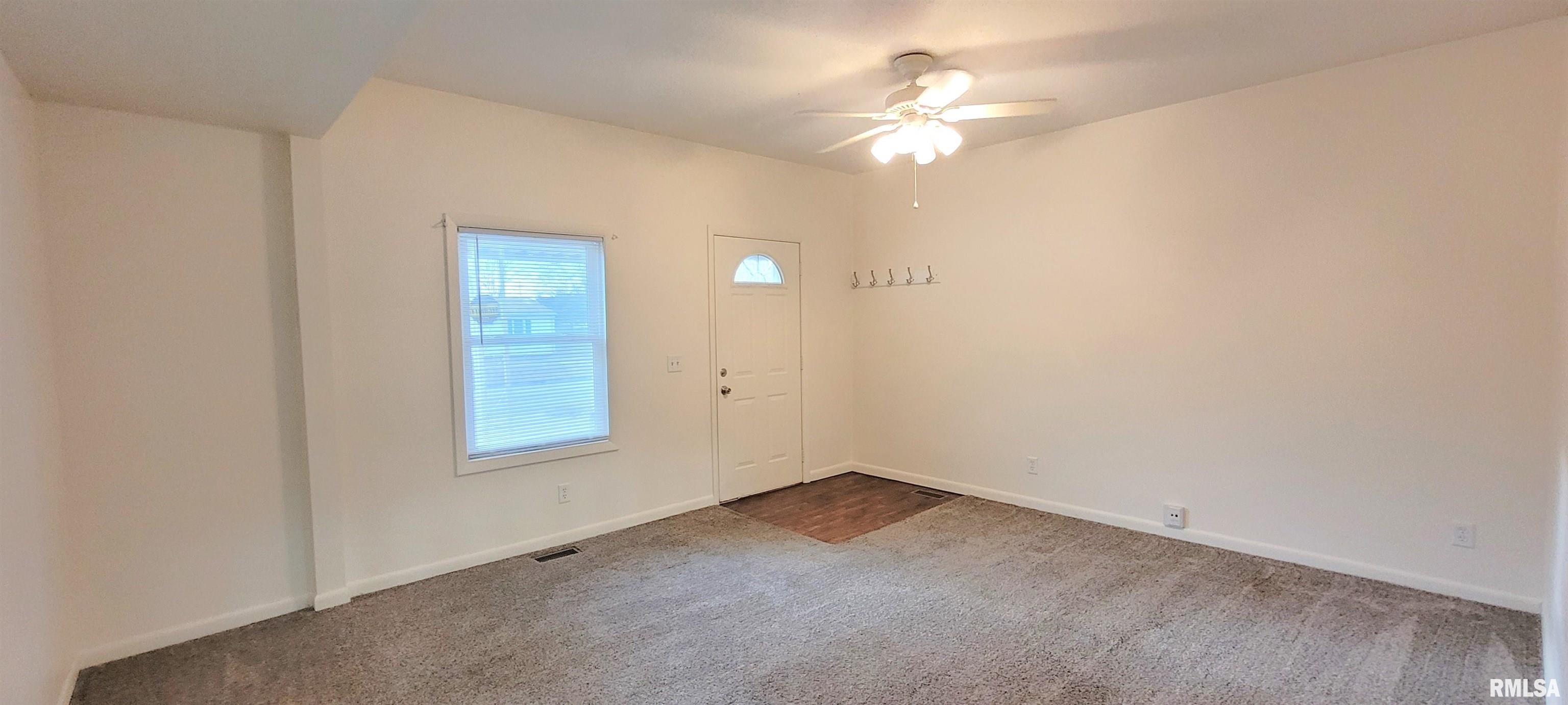 1052 Ohio Avenue Springfield, IL 62702 - Photo 7 of 39