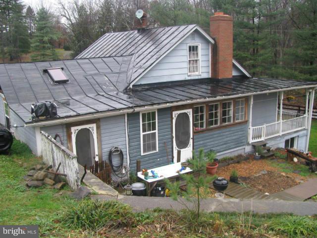35979 Bell Road Round Hill, VA 20141 - Photo 1 of 18 Exterior (General)
