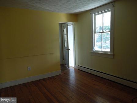 35979 Bell Road Round Hill, VA 20141 - Photo 4 of 18 Living Room
