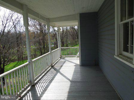 35979 Bell Road Round Hill, VA 20141 - Photo 5 of 18 Exterior (General)