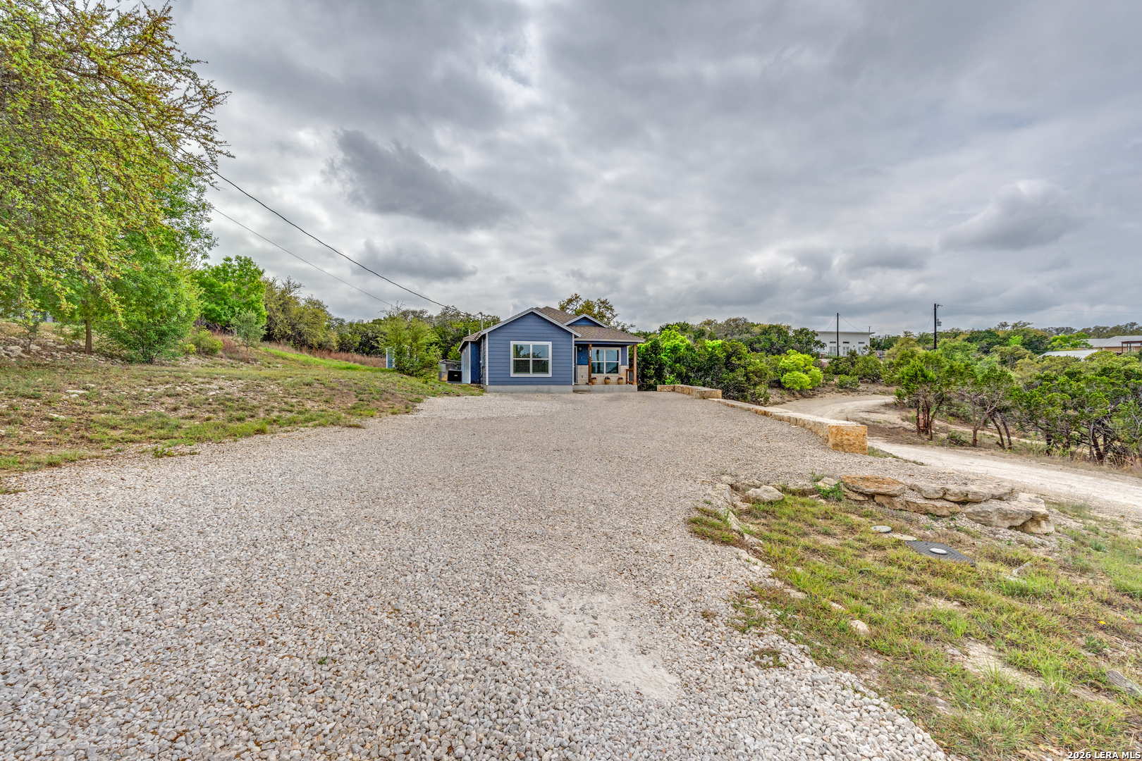 560 Hillside Drive Spring Branch, TX 78070 - Photo 7 of 36