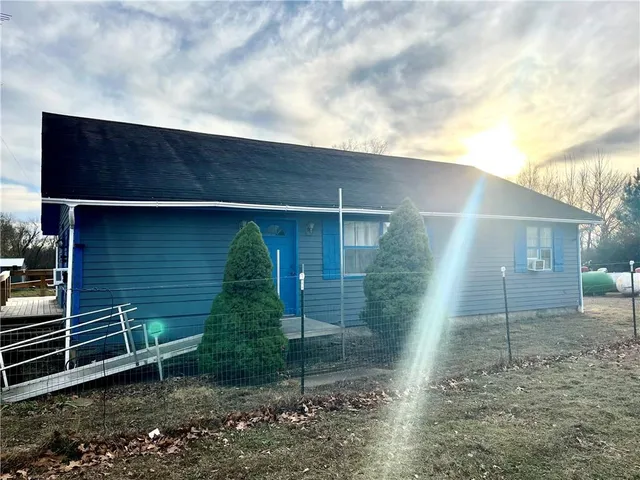 $229,900 | 13538 East Mission Road, Nevada, MO 64772