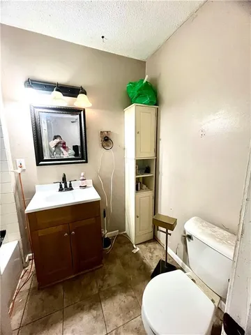 $229,900 | 13538 East Mission Road, Nevada, MO 64772