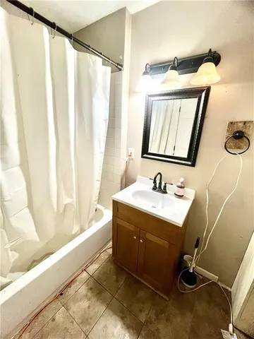 $229,900 | 13538 East Mission Road, Nevada, MO 64772