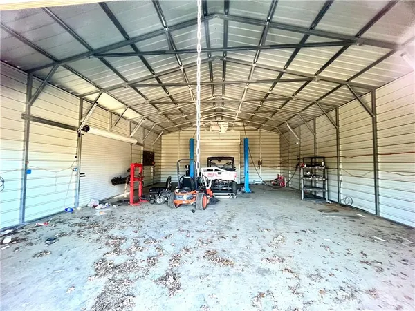$229,900 | 13538 East Mission Road, Nevada, MO 64772