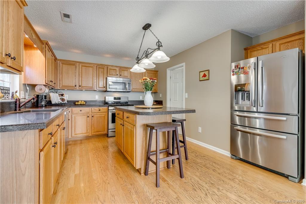 421 Sugar Maple Drive Tega Cay, SC 29708 - Photo 12 of 41 Gallery Image 12