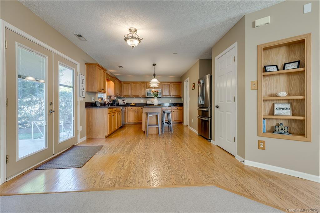 421 Sugar Maple Drive Tega Cay, SC 29708 - Photo 10 of 41 Gallery Image 10